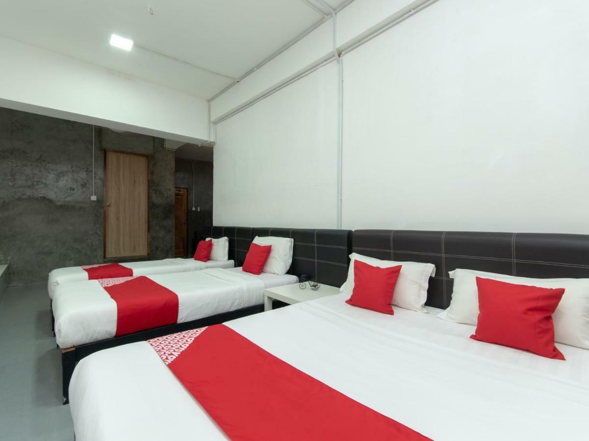โอโย 43993 แมดสวีท Hotel โกตาคินาบาลู ภายนอก รูปภาพ